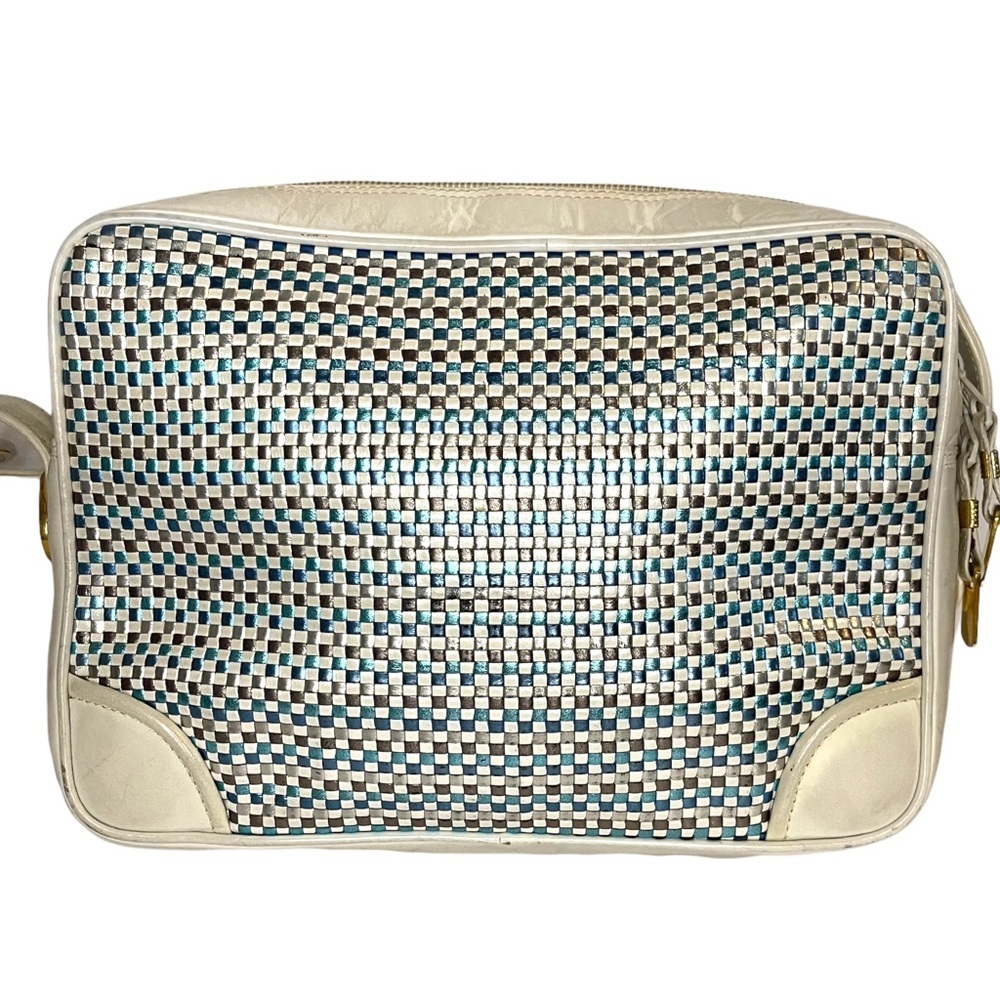 Gucci Vintage White Woven Camera Bag - Picture 2 of 9